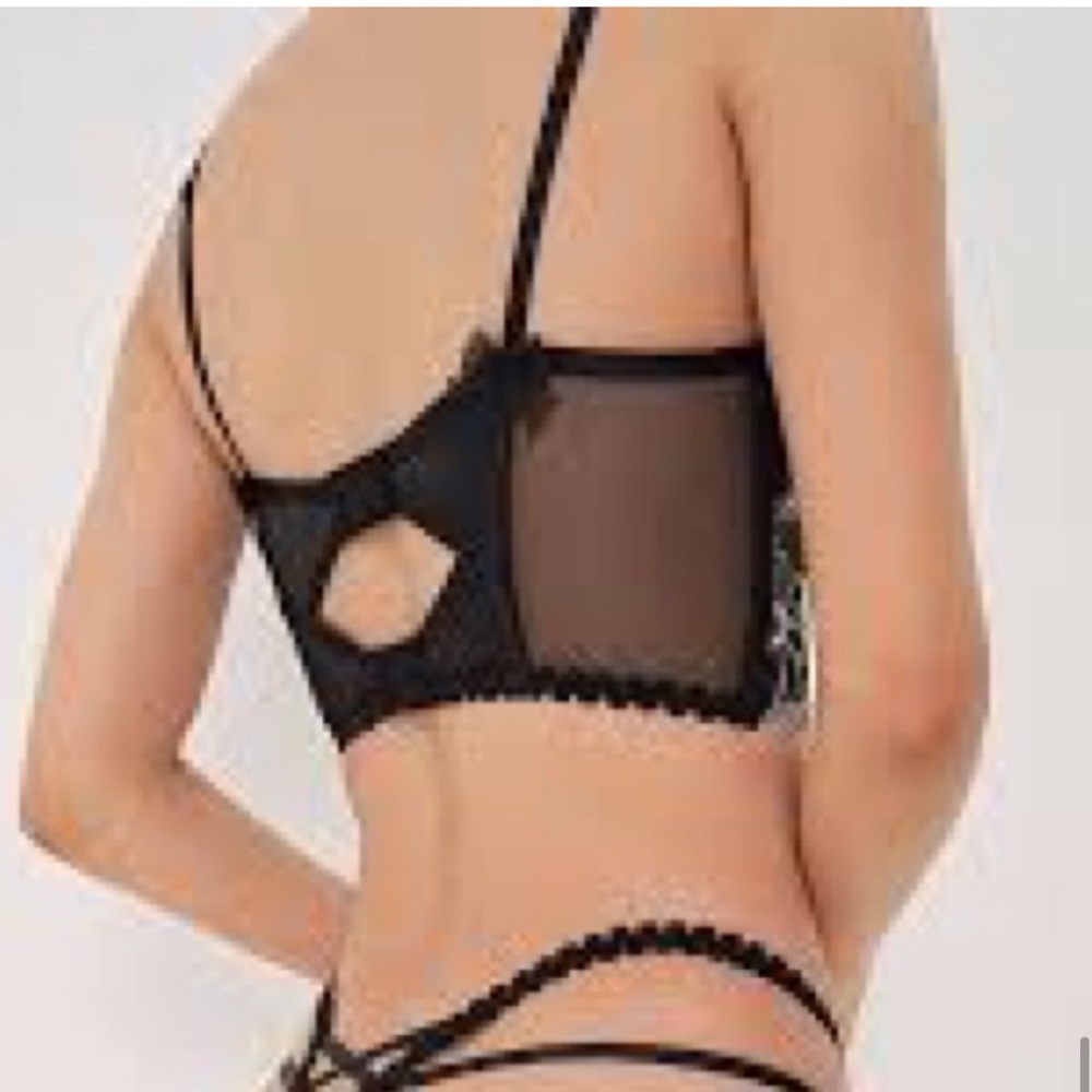 For Love and Lemons Daisy Lashes Bustier Bra with in Black - Picture 2 of 7